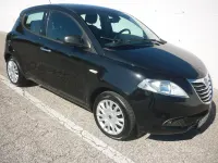 Usata Lancia Ypsilon Silver 69 CV (50 kW) 2014 Nero Utilitaria