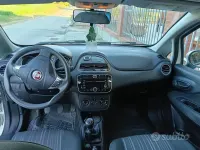 Usata Fiat Punto Evo 77 CV (56 kW) 2011 Bianco Utilitaria