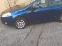 Usado Fiat Punto 65 CV (47 kW) 2009 Azul Utilitario