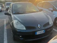 Usata Renault Clio III 75 CV (55 kW) 2005 Grigio Berlina
