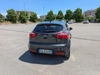 Usata Kia Rio 75 CV (55 kW) 2014 Grigio Berlina