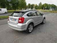 Usata Dodge Caliber SXT 140 CV (102 kW) 2010 Argento Utilitaria