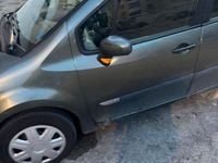 Usata Renault Modus 82 CV (60 kW) 2009 Verde Monovolume