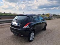 Usata Lancia Ypsilon Gold 85 CV (62 kW) 2015 Nero Utilitaria