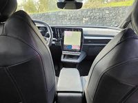 Käytetty Renault Megane E-Tech 161 kW (220 HP) 2023 Valkoinen Sedan