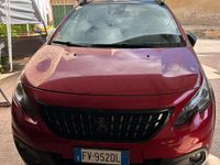 Usata Peugeot 2008 GT-line 102 CV (75 kW) 2019 Rosso SUV