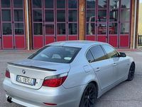 Usata BMW 530 M Sport 218 CV (160 kW) 2004 Grigio Berlina