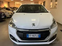 Usata Peugeot 208 Allure 82 CV (60 kW) 2016 Bianco Utilitaria