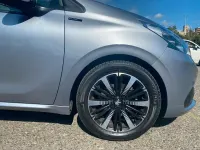Usata Peugeot 208 Signature Sky 102 CV (75 kW) 2019 Grigio Utilitaria
