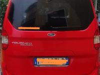 Usata Ford Tourneo Courier 101 CV (74 kW) 2016 Rosso Monovolume