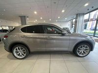 Usata Alfa Romeo Stelvio Super 280 CV (205 kW) 2017 Grigio SUV