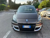 Usata Renault Scénic III XMOD 110 CV (80 kW) 2010 Marrone Monovolume
