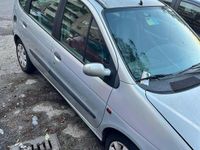 Usata Renault Scénic 100 CV (73 kW) 2002 Grigio Monovolume