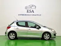 Usata Peugeot 207 Access 68 CV (50 kW) 2012 Argento Berlina