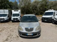 Usata Lancia Musa 69 CV (50 kW) 2005 Grigio Monovolume