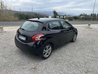 Usata Peugeot 208 Allure 82 CV (60 kW) 2012 Utilitaria