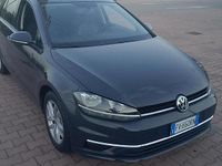 Usata VW Golf VII 110 CV (80 kW) 2019 Grigio Utilitaria