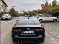 Usata Jaguar XE R-Dynamic 180 CV (132 kW) 2019 Blu Berlina