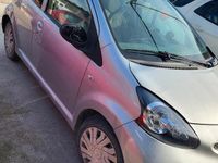 Usata Toyota Aygo 67 CV (49 kW) 2007 Grigio Utilitaria