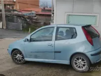 Usata Fiat Punto 80 CV (58 kW) 2002 Bluazzurro Utilitaria