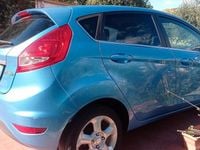 Usata Ford Fiesta Titanium 96 CV (70 kW) 2010 Blu Berlina