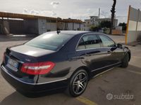 Usata Mercedes E220 170 CV (125 kW) 2009 Nero Berlina