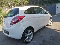 Begagnad Ford Ka 69 HK (50 kW) 2012 Röd Halvkombi