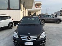 Usata Mercedes B200 140 CV (102 kW) 2011 Nero Monovolume
