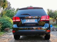 Usata Fiat Freemont Urban 140 CV (102 kW) 2011 Nero SUV