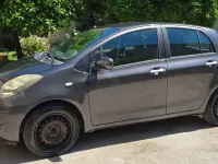 Usata Toyota Yaris Sol 69 CV (50 kW) 2010 Grigio Utilitaria