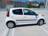 Usata Peugeot 107 Active 68 CV (50 kW) 2012 Bianco Utilitaria