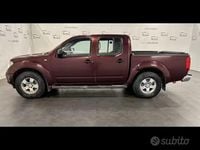 Usata Nissan Navara XE 174 CV (127 kW) 2006 Prugna Pick-up