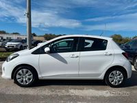 Usata Toyota Yaris Lounge 90 CV (66 kW) 2016 Bianco Berlina