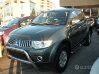 Usata Mitsubishi L200 Intense 136 CV (100 kW) 2013 Verde Pick-up