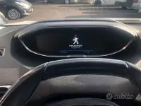 Usata Peugeot 3008 Business-Line 120 CV (88 kW) 2018 Bianco SUV