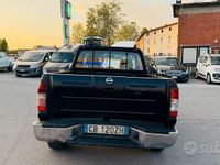 Usata Nissan Navara 133 CV (97 kW) 2002 Nero Pick-up