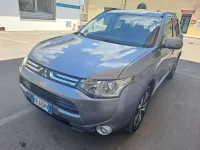 Usata Mitsubishi Outlander Intense 150 CV (110 kW) 2014 Beige SUV