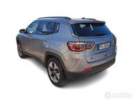 Usado Jeep Compass Limited 120 CV (88 kW) 2018 Gris SUV