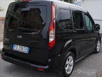 Usata Ford Tourneo Connect Titanium 120 CV (88 kW) 2016 Nero Monovolume