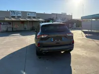 Usata Ford Kuga 120 CV (88 kW) 2023 Grigio SUV