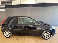 Usata Ford Fiesta Ghia 75 CV (55 kW) 2007 Nero Utilitaria