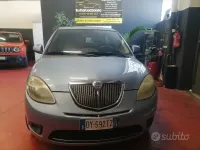 Usata Lancia Ypsilon 78 CV (57 kW) 2009 Blu/azzurro Utilitaria