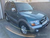 Usata Mitsubishi Pajero 203 CV (149 kW) 2004 Verde SUV