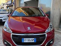 Usata Peugeot 208 Active 81 CV (59 kW) 2018 Rosso Utilitaria