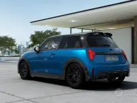 Nuova Mini John Cooper Works 204 CV (150 kW) 2026 Icy sunshine blue Utilitaria