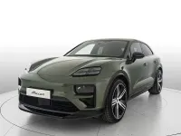 Usata Porsche Macan Turbo 330 kW (449 CV) 2025 Verde aventurine metallizzato SUV
