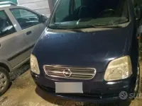 Usata Opel Agila 58 CV (42 kW) 2002 Blu Monovolume