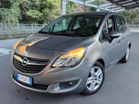 Usata Opel Meriva 120 CV (88 kW) 2016 Argento Monovolume
