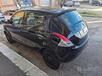 Usata Lancia Ypsilon 70 CV (51 kW) 2015 Nero Utilitaria