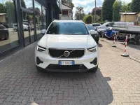 Usata Volvo XC40 Core 129 CV (94 kW) 2024 Bianco SUV